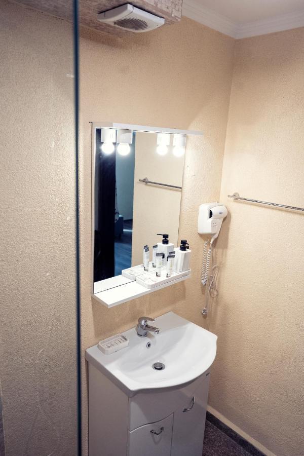 London Apartments วาสลุย ภายนอก รูปภาพ