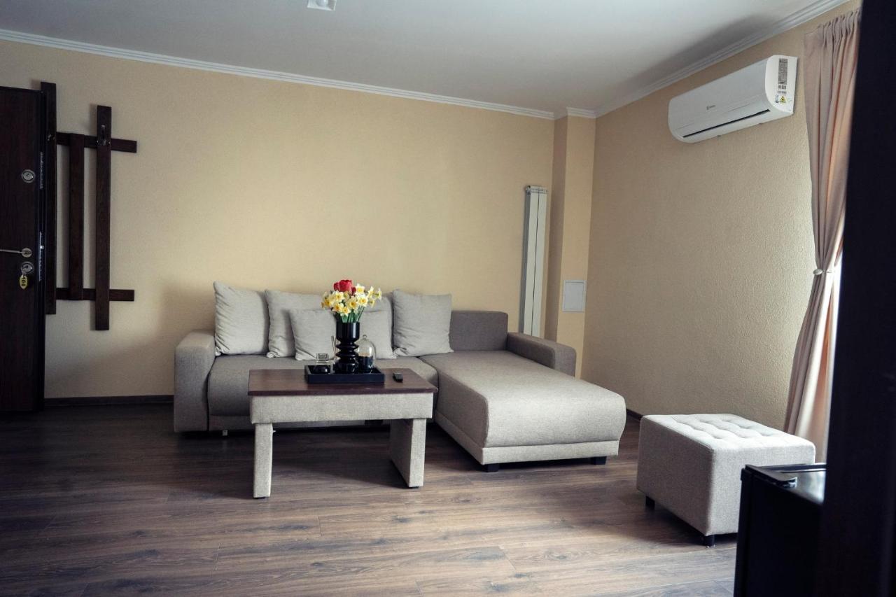 London Apartments วาสลุย ภายนอก รูปภาพ