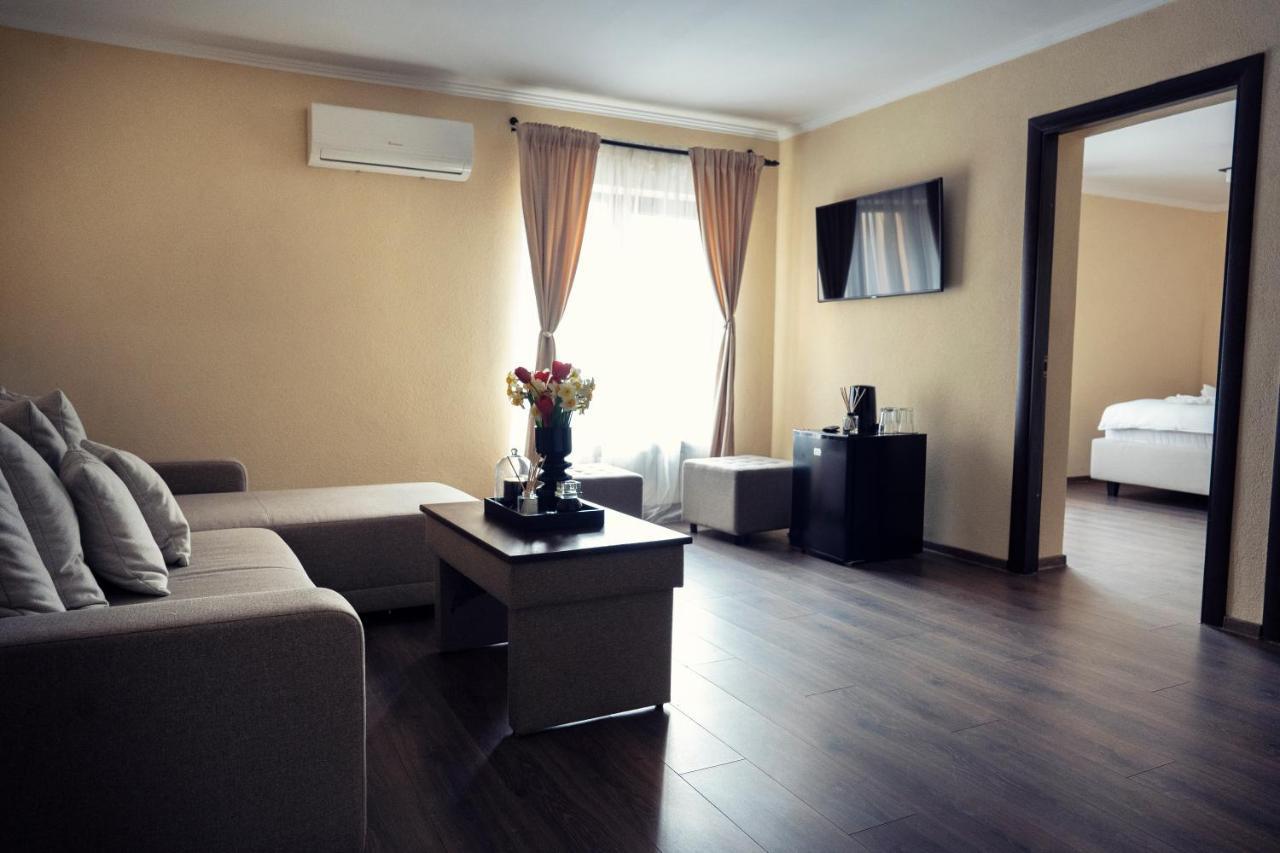 London Apartments วาสลุย ภายนอก รูปภาพ